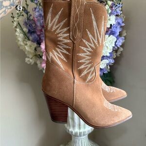 Tan Heeled Boots with Sunburst Embroidery